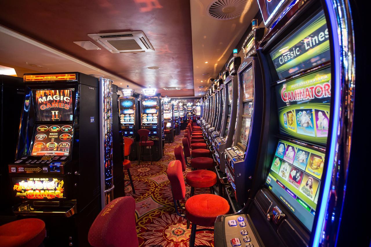 Casino & Hotel Royal Ceska Kubice Zewnętrze zdjęcie